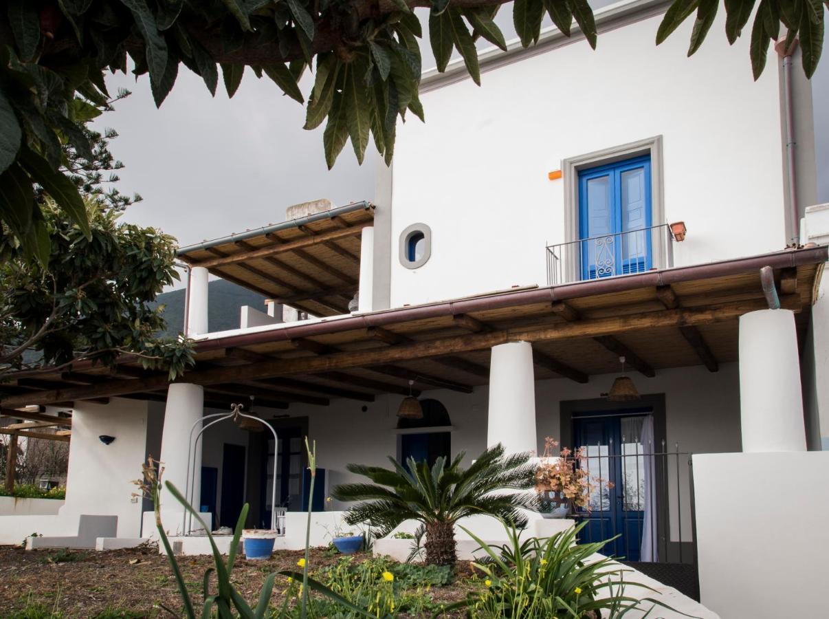 Villa Insolia Santa Marina Salina Exterior photo